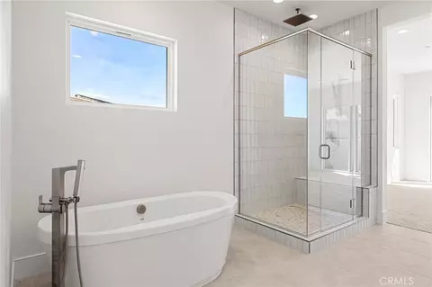 Bath - 32369 Daybrook Ter, Temecula, CA 92591 photo 2 of 2