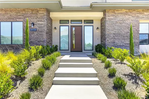 Exterior - 39724 Larkspur Ter, Temecula, CA 92591 photo 4 of 8