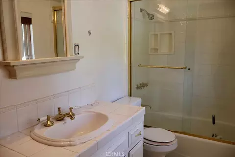 Bath - 28762 Cedar, Lake Arrowhead, CA 92352 photo 2 of 2