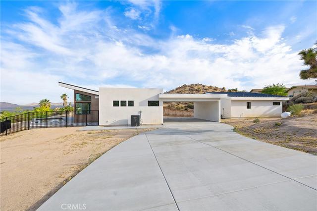 6218 Farrelo Rd, Yucca Valley, CA 92284