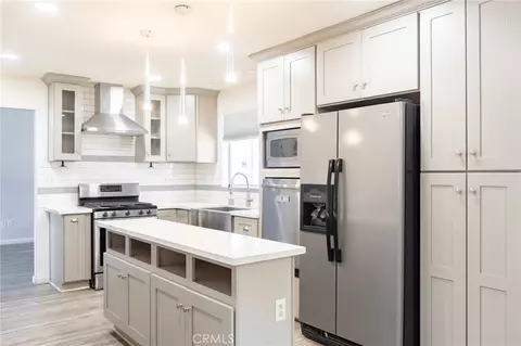 Kitchen - 501 Redding Way, Perris, CA 92570 photo 3 of 7