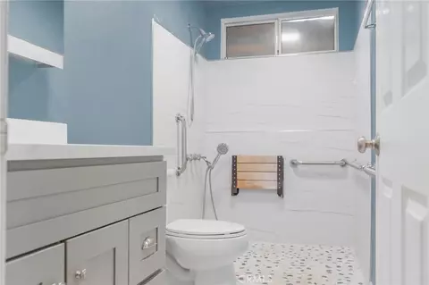 Bath - 501 Redding Way, Perris, CA 92570 photo 1 of 13