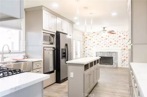 Kitchen - 501 Redding Way, Perris, CA 92570 photo 7 of 7
