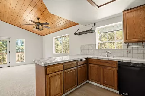 Kitchen - 30930 Glen Oak, Running Springs, CA 92382 photo 2 of 2