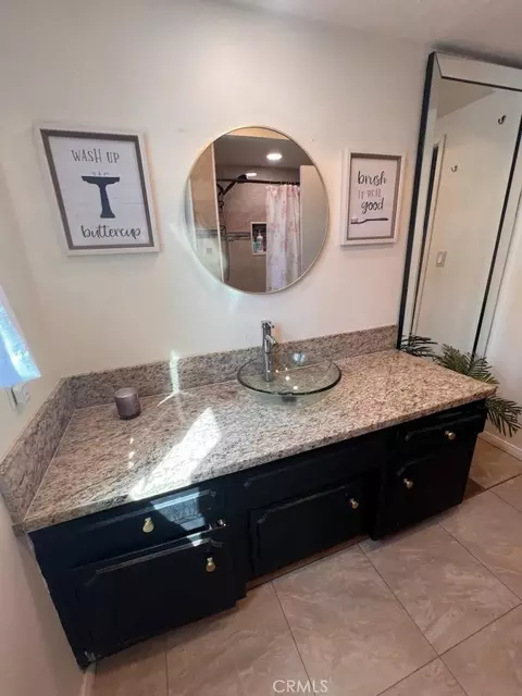 Bath - 8899 Camphor Ave, Hesperia, CA 92345 photo 1 of 5