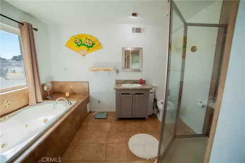Bath - 8899 Camphor Ave, Hesperia, CA 92345 photo 5 of 5