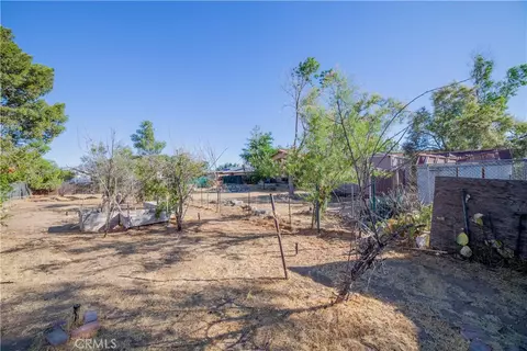 Exterior - 8899 Camphor Ave, Hesperia, CA 92345 photo 13 of 17