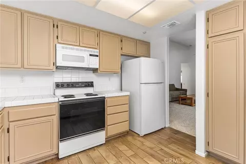 29201 Palm Vw, Highland, CA 92346 photo 9