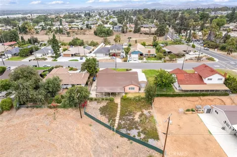 View/Area - 1900 Brae Burn Dr, Corona, CA 92882 photo 1 of 2