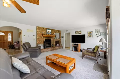 Living - 35624 Katona Ct, Yucaipa, CA 92399 photo 4 of 4