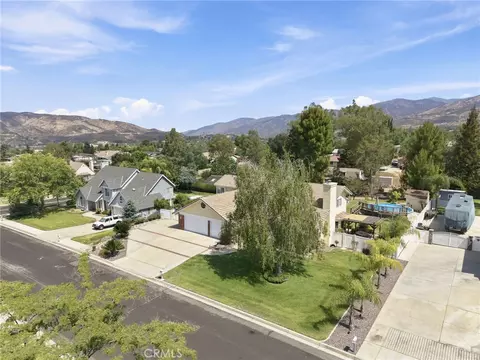 View/Area - 35624 Katona Ct, Yucaipa, CA 92399 photo 3 of 18