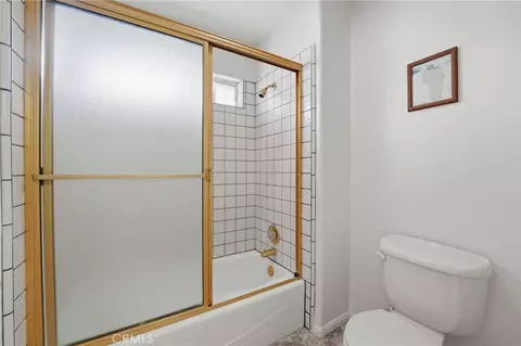 Bath - 35624 Katona Ct, Yucaipa, CA 92399 photo 4 of 5