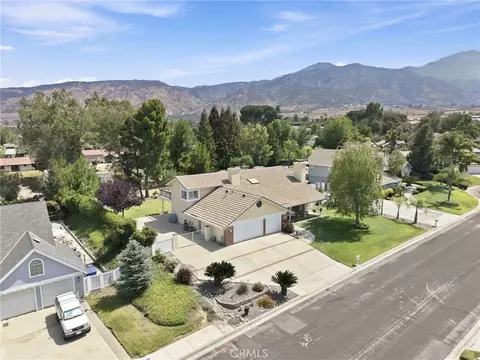 View/Area - 35624 Katona Ct, Yucaipa, CA 92399 photo 2 of 18