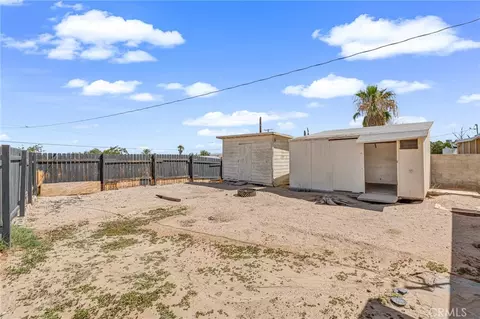 Exterior - 25634 Bejoal St, Barstow, CA 92311 photo 2 of 4