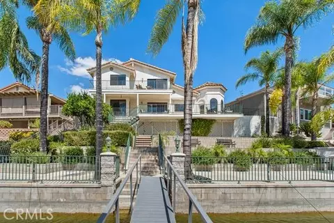 30181 Swan Pt, Canyon Lake, CA 92587