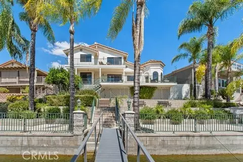 30181 Swan Pt, Canyon Lake, CA 92587