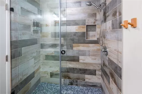 Bath - 640 Pyramid, Crestline, CA 92325 photo 2 of 2