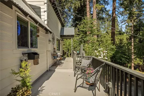 660 Spring Dr, Crestline, CA 92325 photo 3
