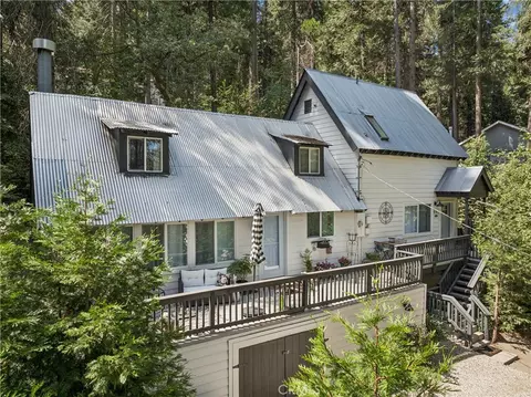 Exterior - 660 Spring Dr, Crestline, CA 92325 photo 1 of 10