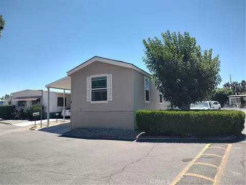 7484 Kickapoo, Yucca Valley, CA 92284 photo 2