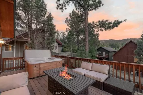 Exterior - 42741 Cougar Rd, Big Bear Lake, CA 92315 photo 4 of 10