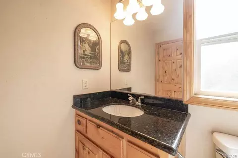 Bath - 42741 Cougar Rd, Big Bear Lake, CA 92315 photo 4 of 5