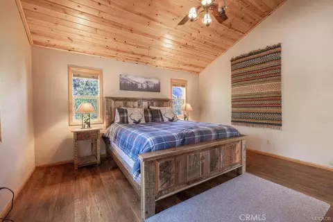 Bedroom - 42741 Cougar Rd, Big Bear Lake, CA 92315 photo 2 of 8