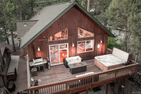Exterior - 42741 Cougar Rd, Big Bear Lake, CA 92315 photo 3 of 10