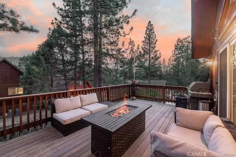 Exterior - 42741 Cougar Rd, Big Bear Lake, CA 92315 photo 6 of 10