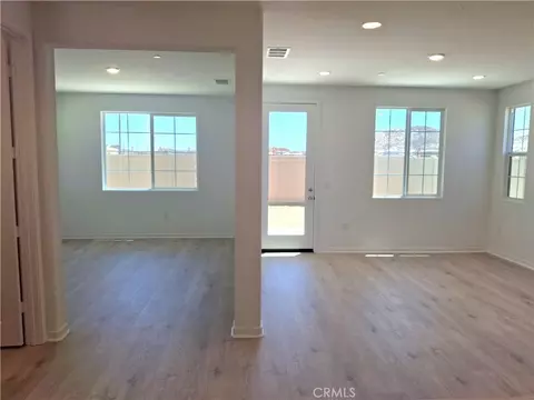 29337 Upper Creek Loop, Winchester, CA 92596 photo 5