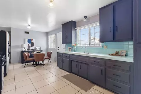 Kitchen - 3198 Washington, Riverside, CA 92504 photo 2 of 3