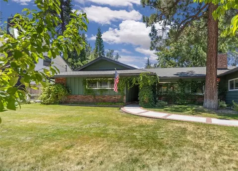 Exterior - 126 Eureka, Big Bear Lake, CA 92315 photo 3 of 10