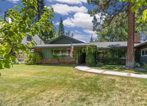 Exterior - 126 Eureka, Big Bear Lake, CA 92315 photo 3 of 10