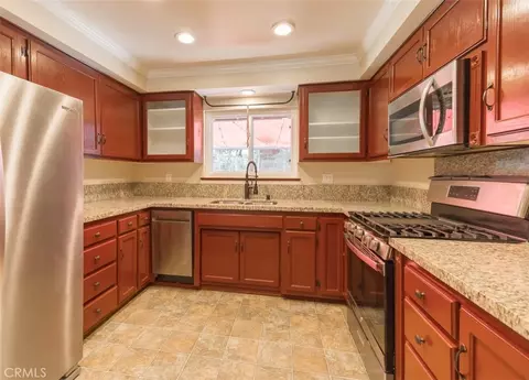 Kitchen - 126 Eureka, Big Bear Lake, CA 92315 photo 3 of 4
