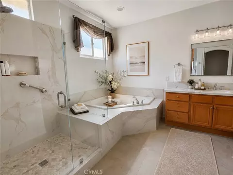 Bath - 28557 Raintree, Menifee, CA 92584 photo 1 of 2