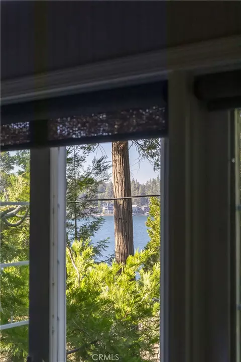 View/Area - 27780 Lakes Edge Rd, Lake Arrowhead, CA 92352 photo 1 of 1