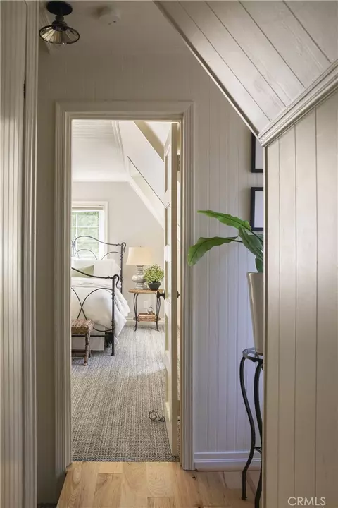 Entry Way - 27780 Lakes Edge Rd, Lake Arrowhead, CA 92352 photo 1 of 2