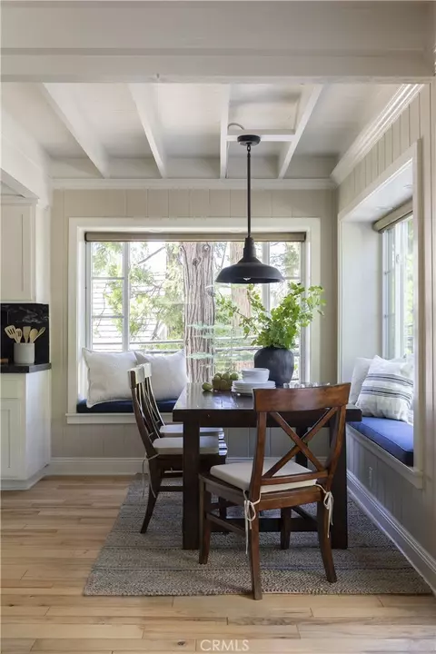 Dining - 27780 Lakes Edge Rd, Lake Arrowhead, CA 92352 photo 1 of 2