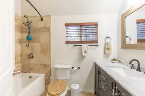 Bath - 308 Cedarbrook Dr, Twin Peaks, CA 92391 photo 1 of 6