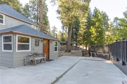 Exterior - 308 Cedarbrook Dr, Twin Peaks, CA 92391 photo 12 of 17