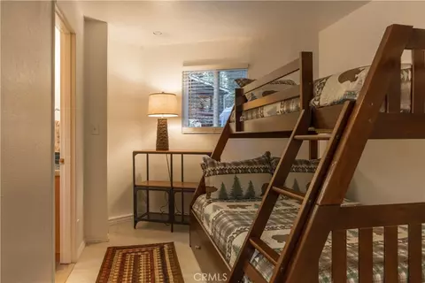 Bedroom - 308 Cedarbrook Dr, Twin Peaks, CA 92391 photo 6 of 7
