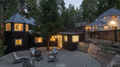 Exterior - 308 Cedarbrook Dr, Twin Peaks, CA 92391 photo 16 of 17
