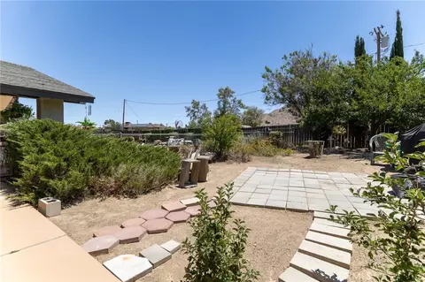 Exterior - 16058 Venango, Apple Valley, CA 92307 photo 7 of 16