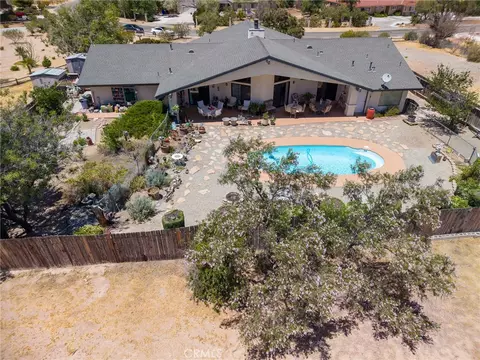 View/Area - 16058 Venango, Apple Valley, CA 92307 photo 3 of 4