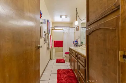 Entry Way - 16058 Venango, Apple Valley, CA 92307 photo 4 of 4