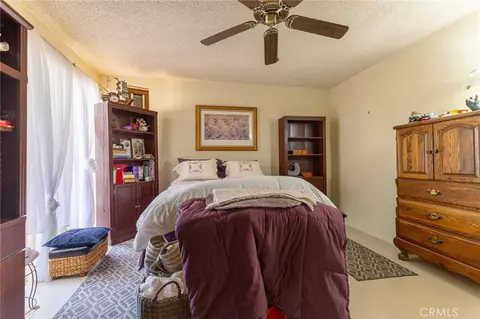 Bedroom - 16058 Venango, Apple Valley, CA 92307 photo 2 of 4