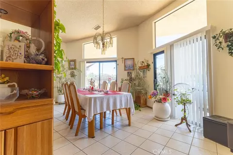 Dining - 16058 Venango, Apple Valley, CA 92307 photo 5 of 6