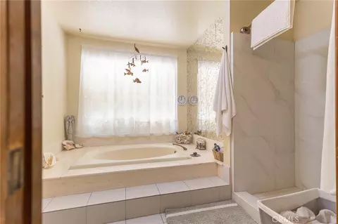 Bath - 16058 Venango, Apple Valley, CA 92307 photo 6 of 6