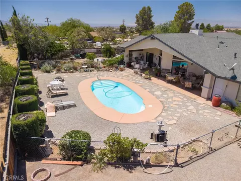 Exterior - 16058 Venango, Apple Valley, CA 92307 photo 16 of 16