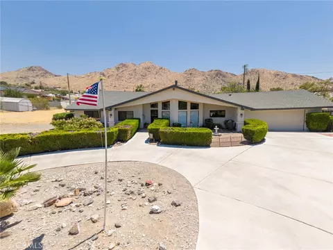 Exterior - 16058 Venango, Apple Valley, CA 92307 photo 1 of 16